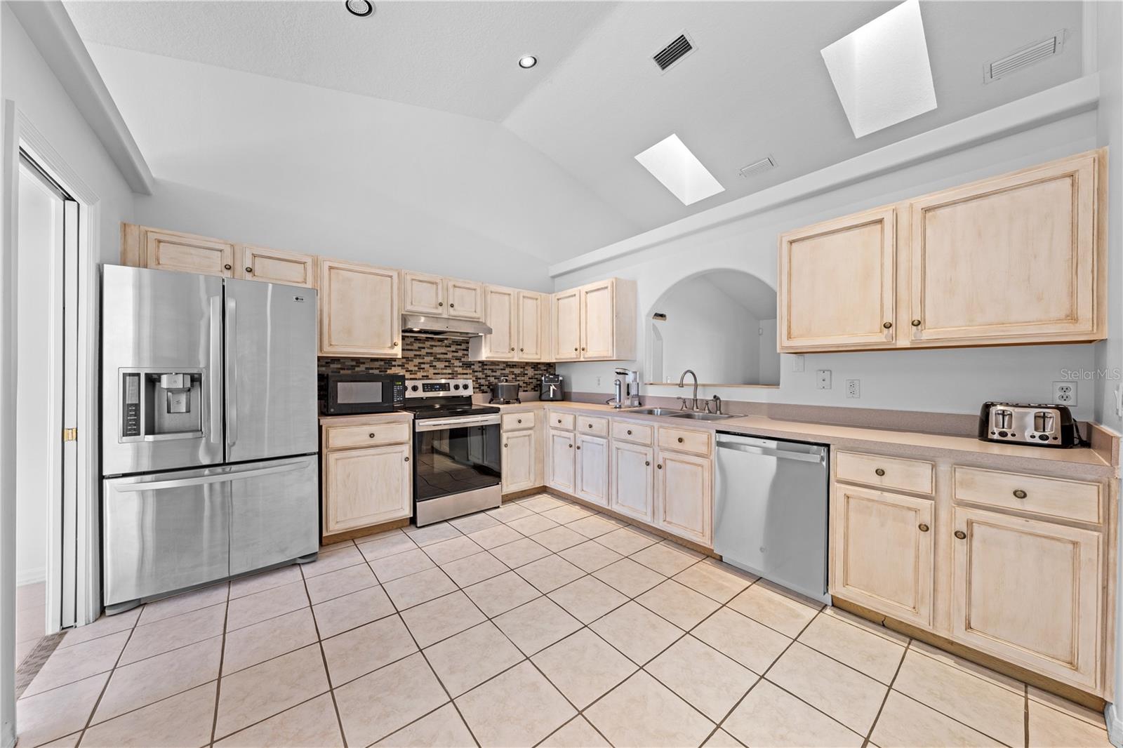 Image 36 of 56 For 2708 Kayak Court