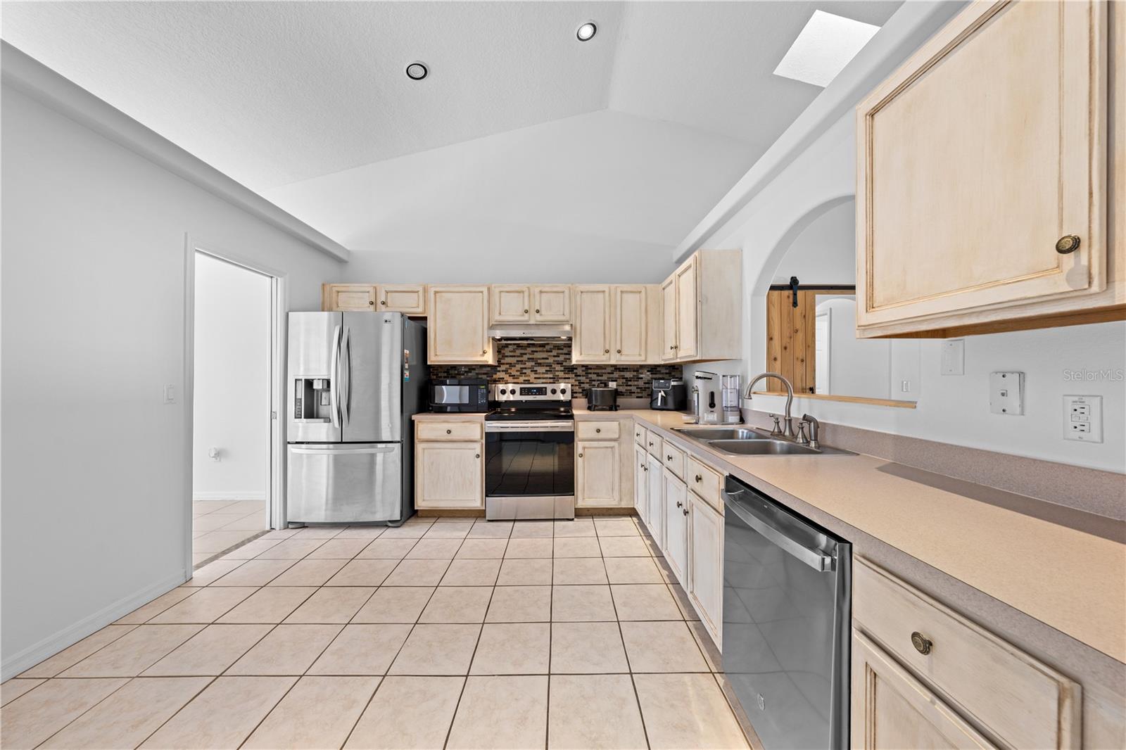 Image 41 of 56 For 2708 Kayak Court