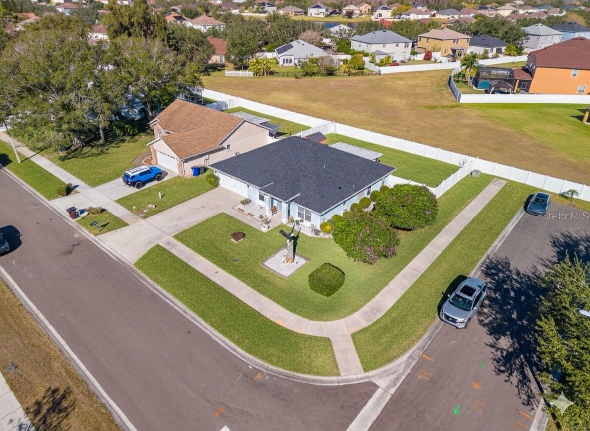 Image 7 of 56 For 2708 Kayak Court