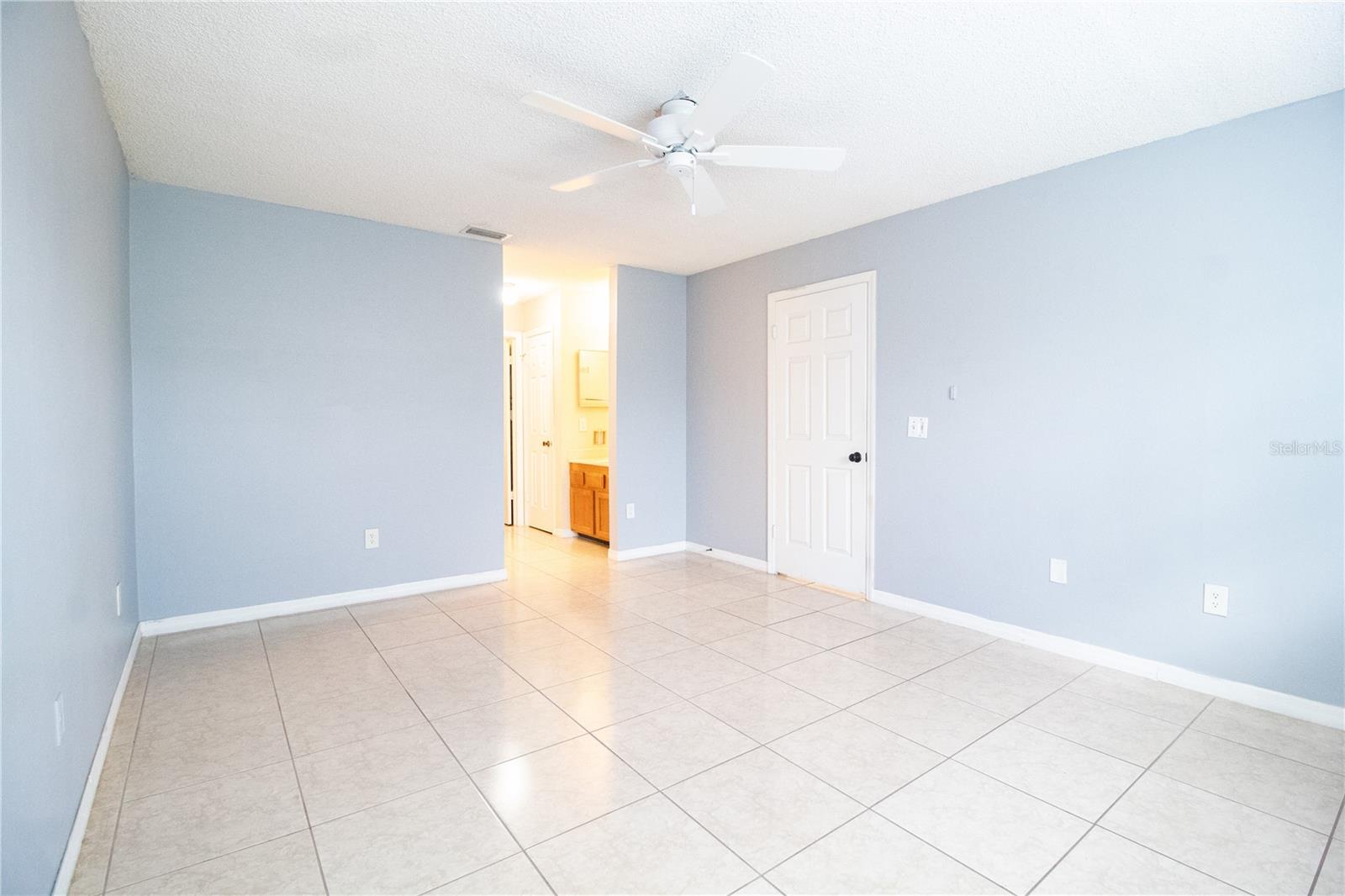 Image 17 of 32 For 2304 Clubside Drive 2304