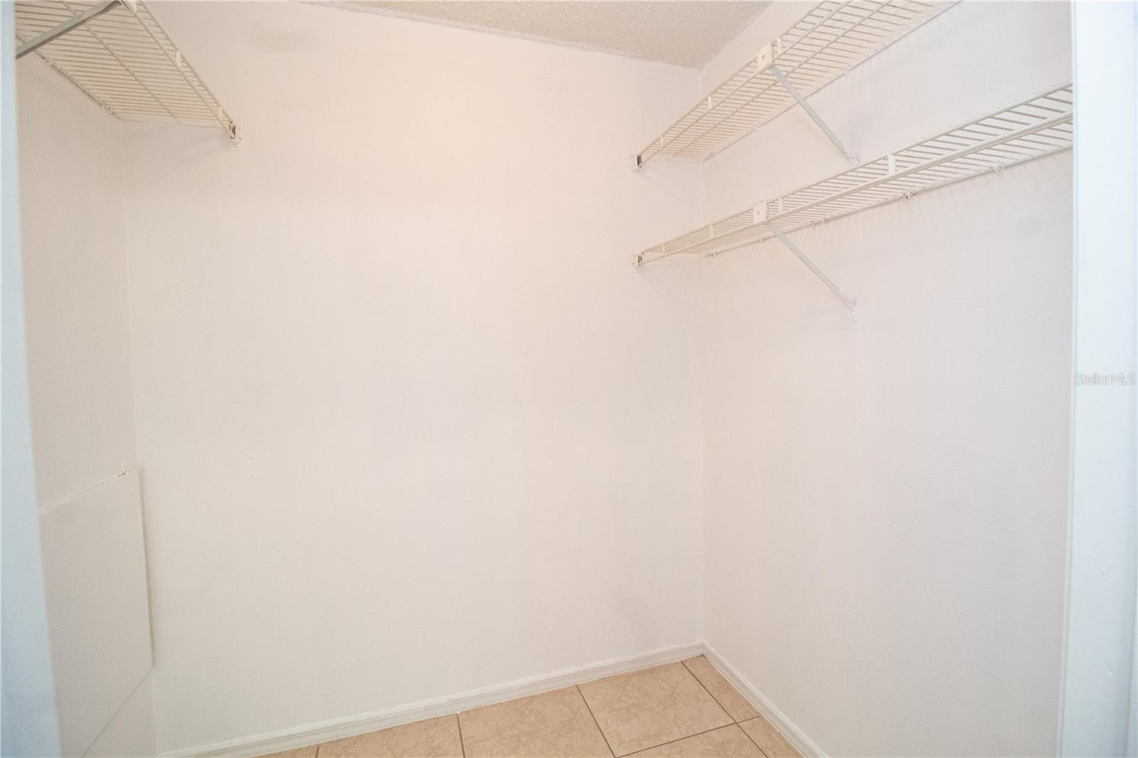 Image 18 of 32 For 2304 Clubside Drive 2304