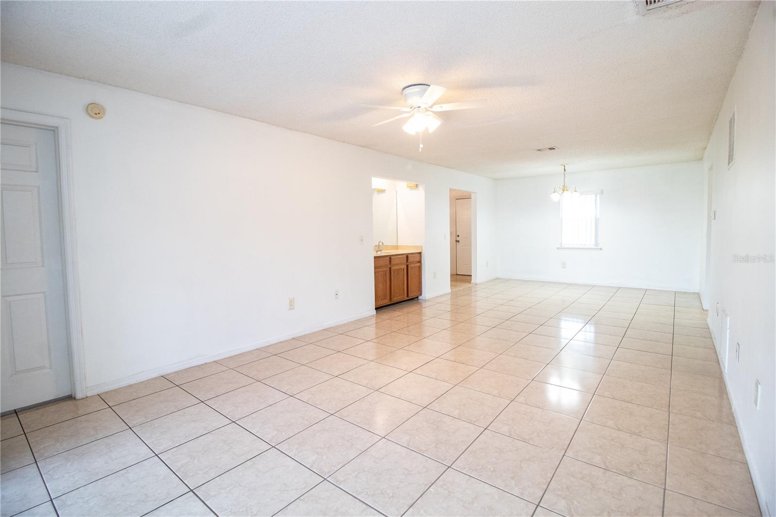 Image 6 of 32 For 2304 Clubside Drive 2304