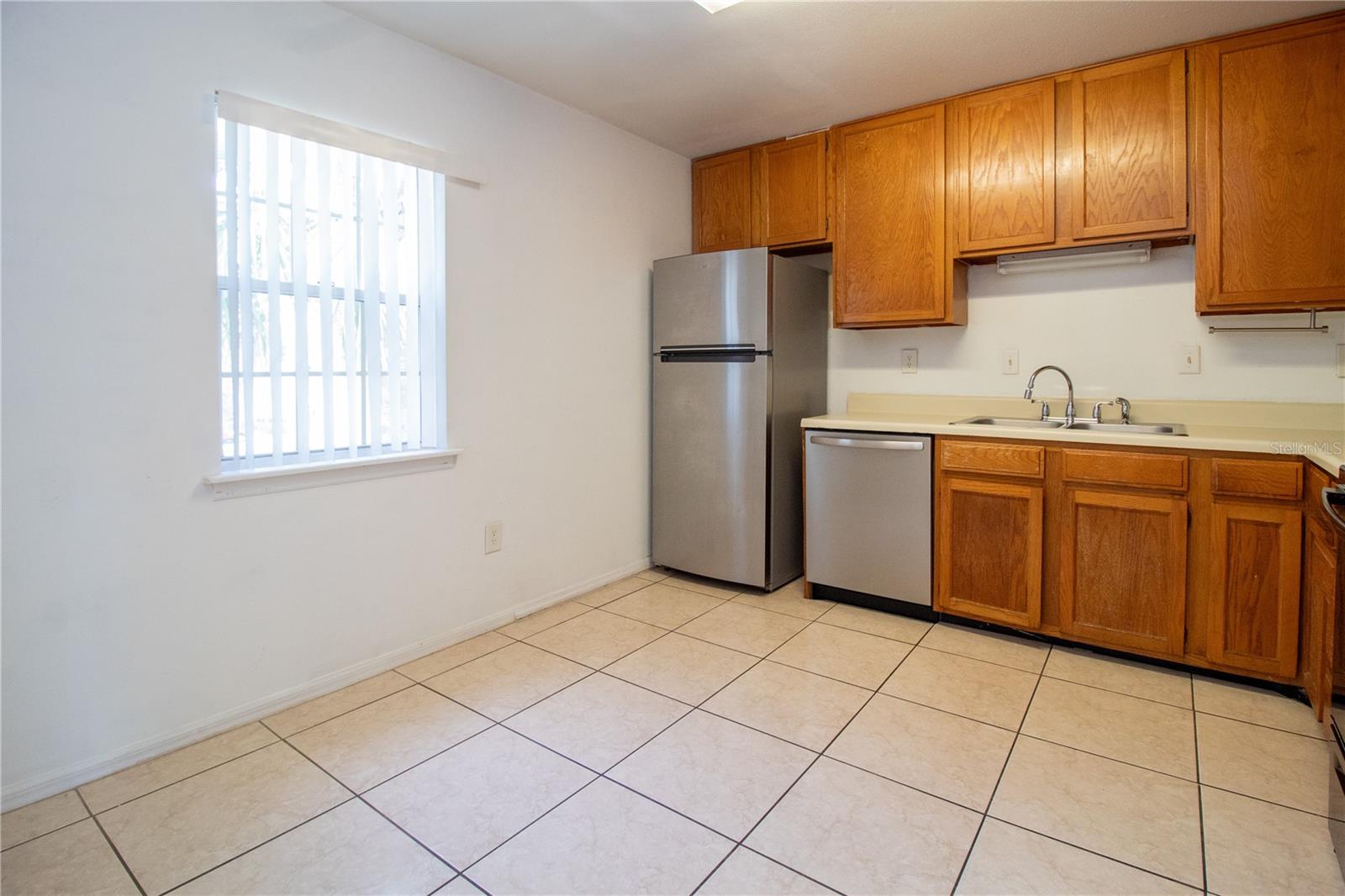 Image 7 of 32 For 2304 Clubside Drive 2304