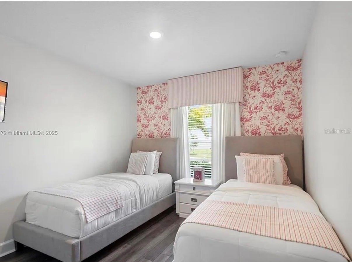 Image 13 of 21 For 9100 Oscraft Drive