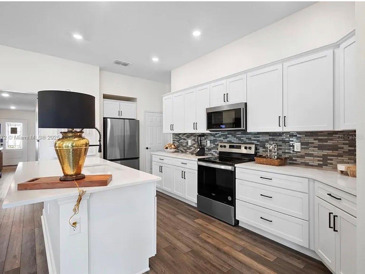 Image 5 of 21 For 9100 Oscraft Drive