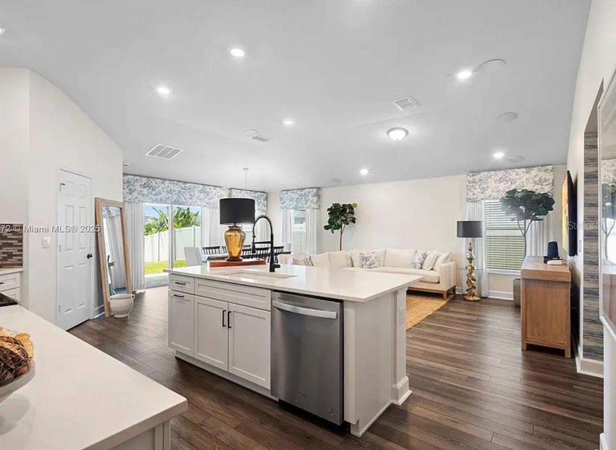 Image 8 of 21 For 9100 Oscraft Drive