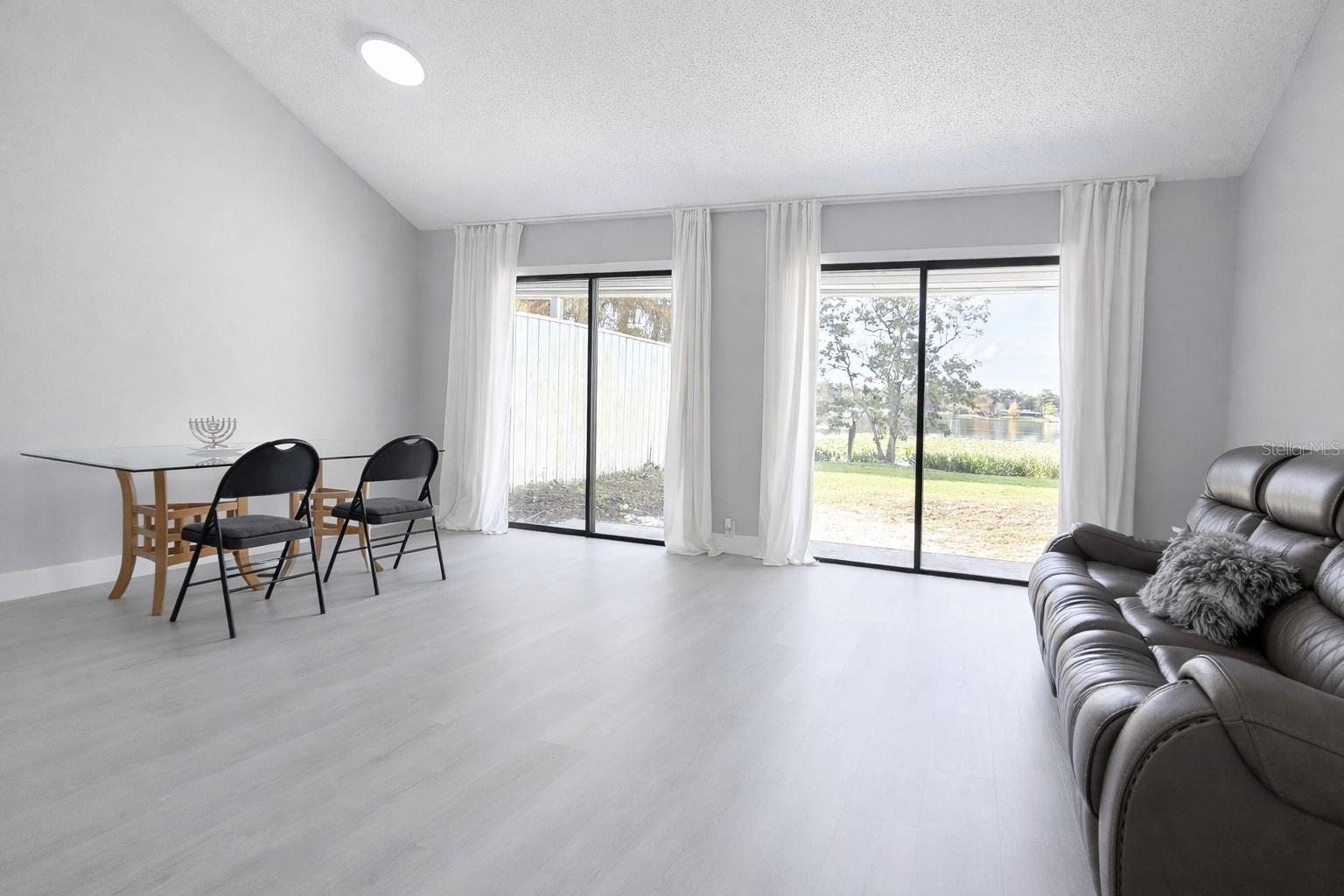 Image 3 of 15 For 1502 Buckeye Road Ne 3