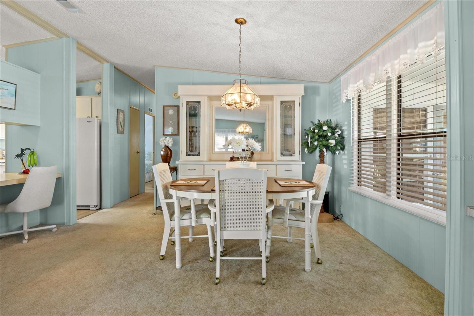 Image 15 of 42 For 6619 Westchester Drive Ne