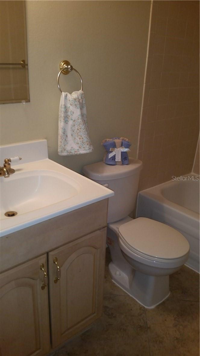 Image 12 of 15 For 5989 Village Circle 890