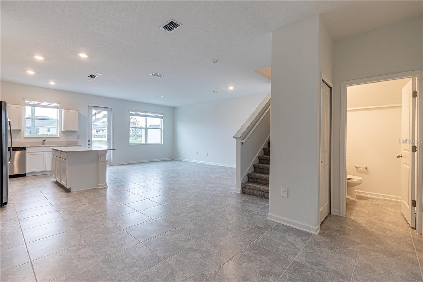 Image 2 of 14 For 462 Bogey Drive