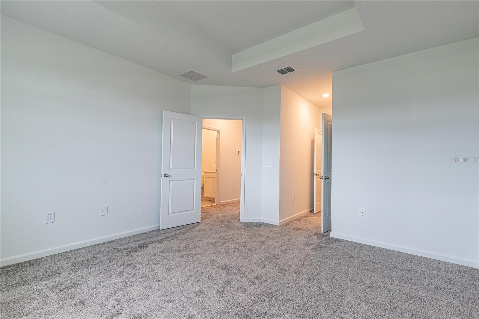 Image 7 of 14 For 462 Bogey Drive