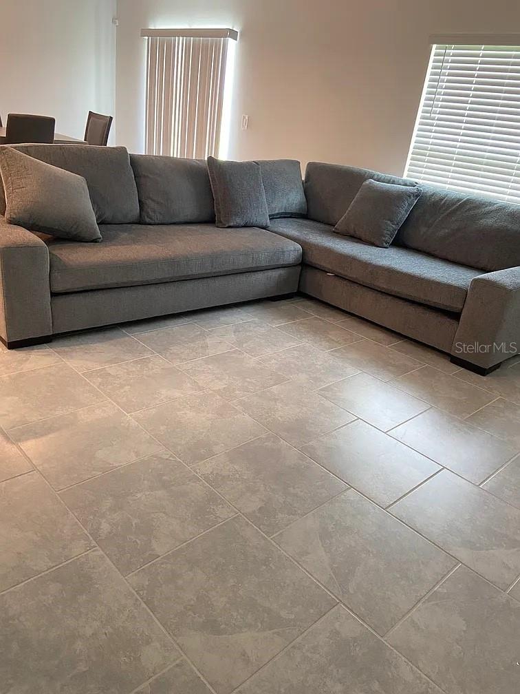 Image 9 of 10 For 942 Cattleman Street