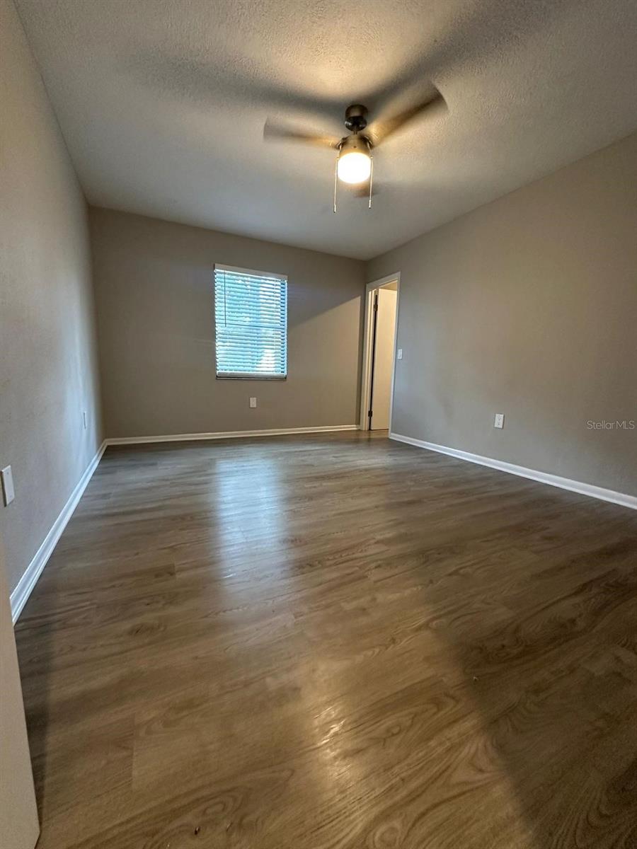 Image 29 of 49 For 147 Almond Road