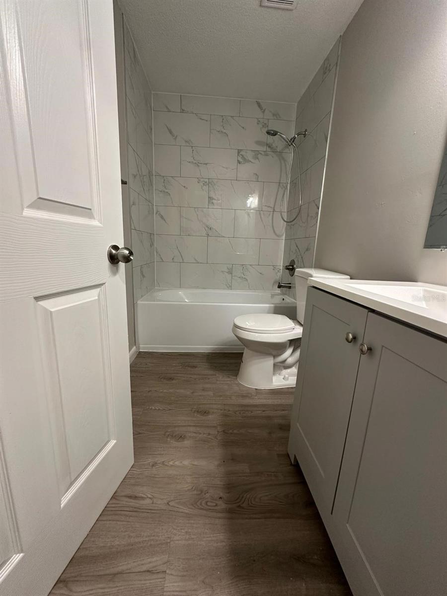 Image 32 of 49 For 147 Almond Road