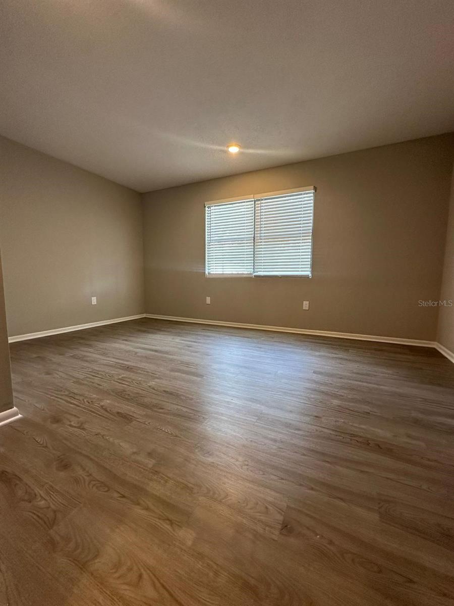 Image 40 of 49 For 147 Almond Road