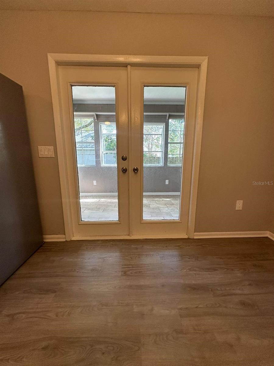 Image 45 of 49 For 147 Almond Road