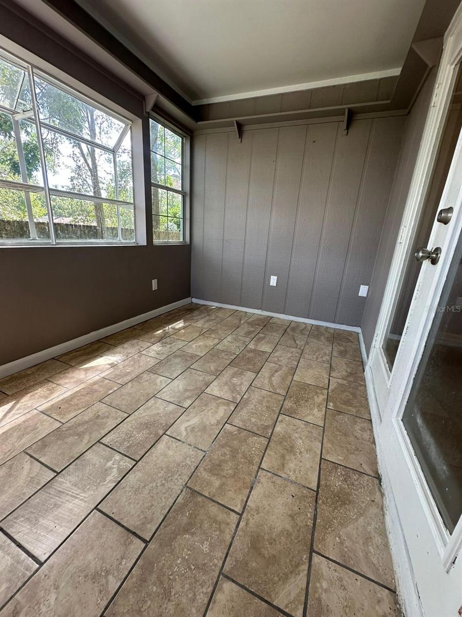 Image 47 of 49 For 147 Almond Road