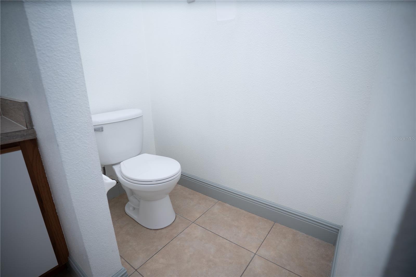 Image 15 of 25 For 546 Bloomingdale Drive