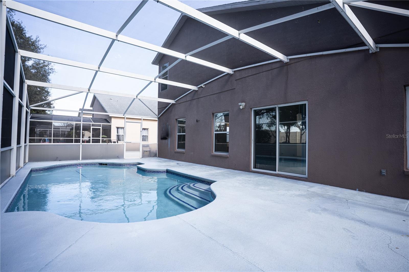 Image 24 of 25 For 546 Bloomingdale Drive