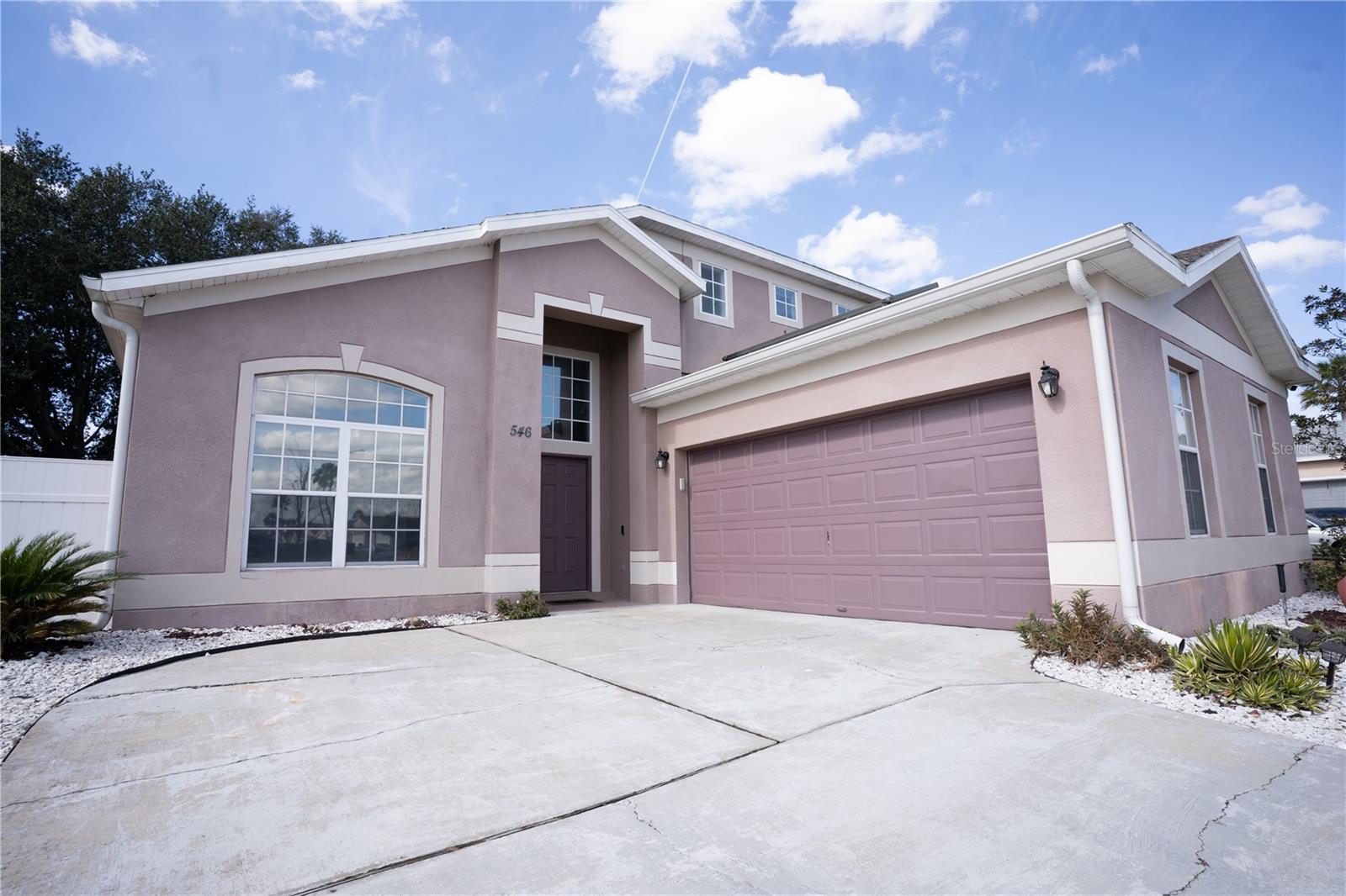 Image 4 of 25 For 546 Bloomingdale Drive