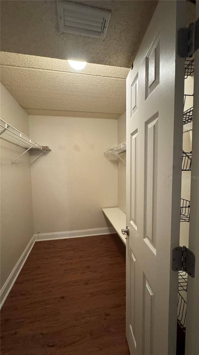 Image 15 of 22 For 205 Lewfield Circle 205