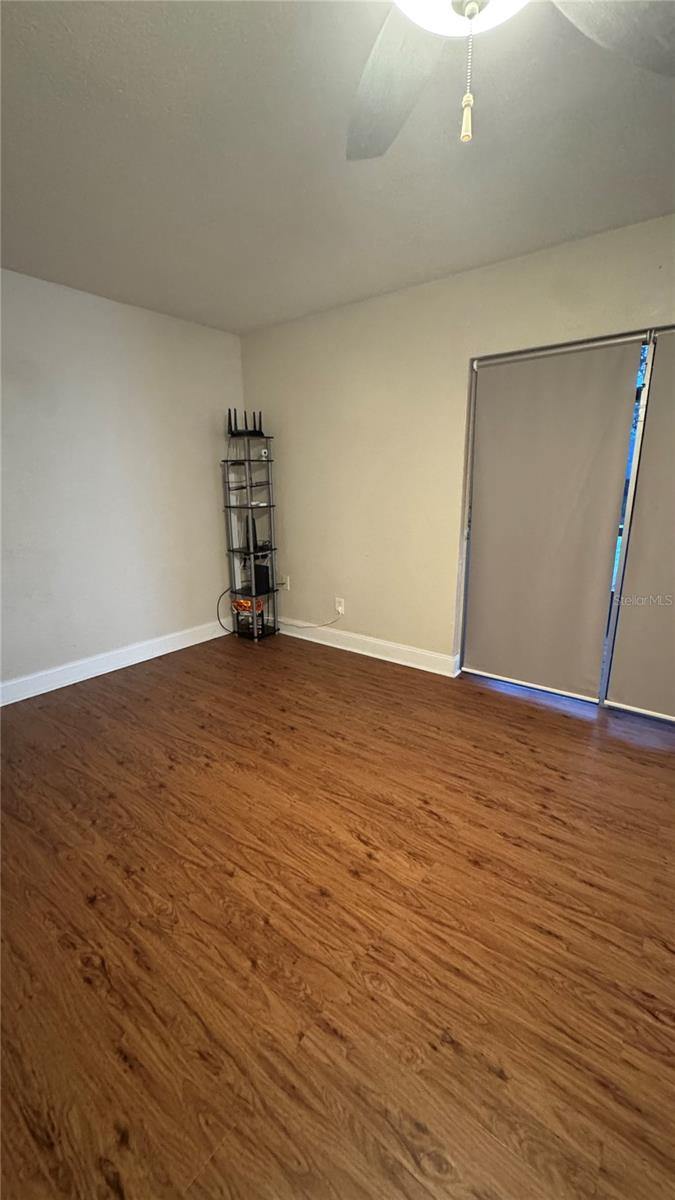 Image 9 of 22 For 205 Lewfield Circle 205