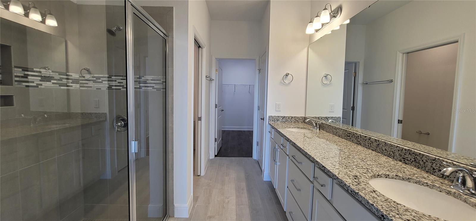 Image 11 of 24 For 14253 Kellog Avenue