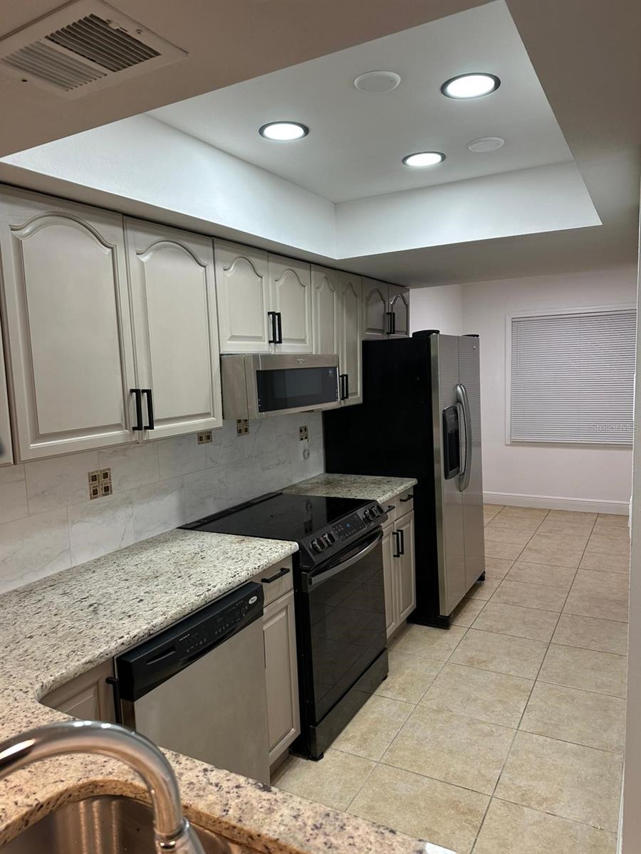 Image 2 of 20 For 1453 Candlewyck Drive