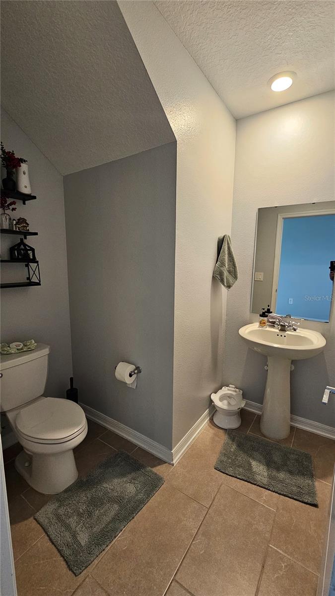 Image 3 of 13 For 600 Silver Palm Drive