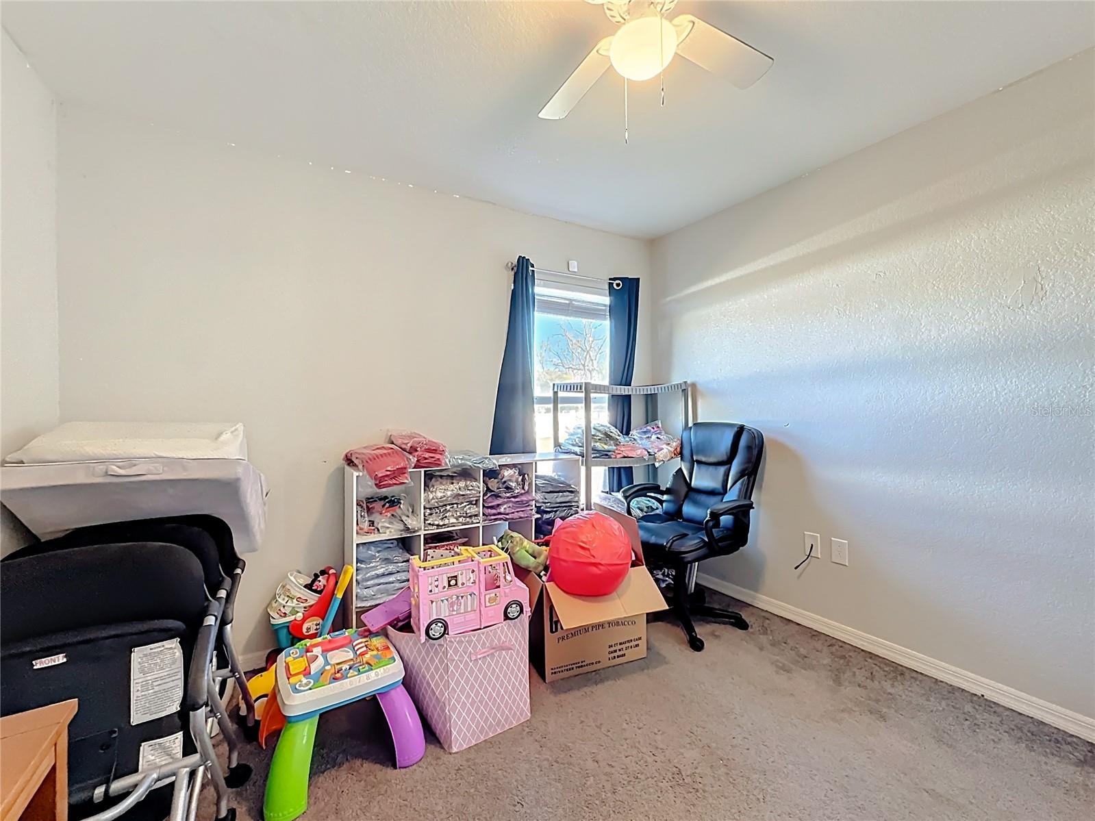 Image 20 of 63 For 389 St Georges Circle