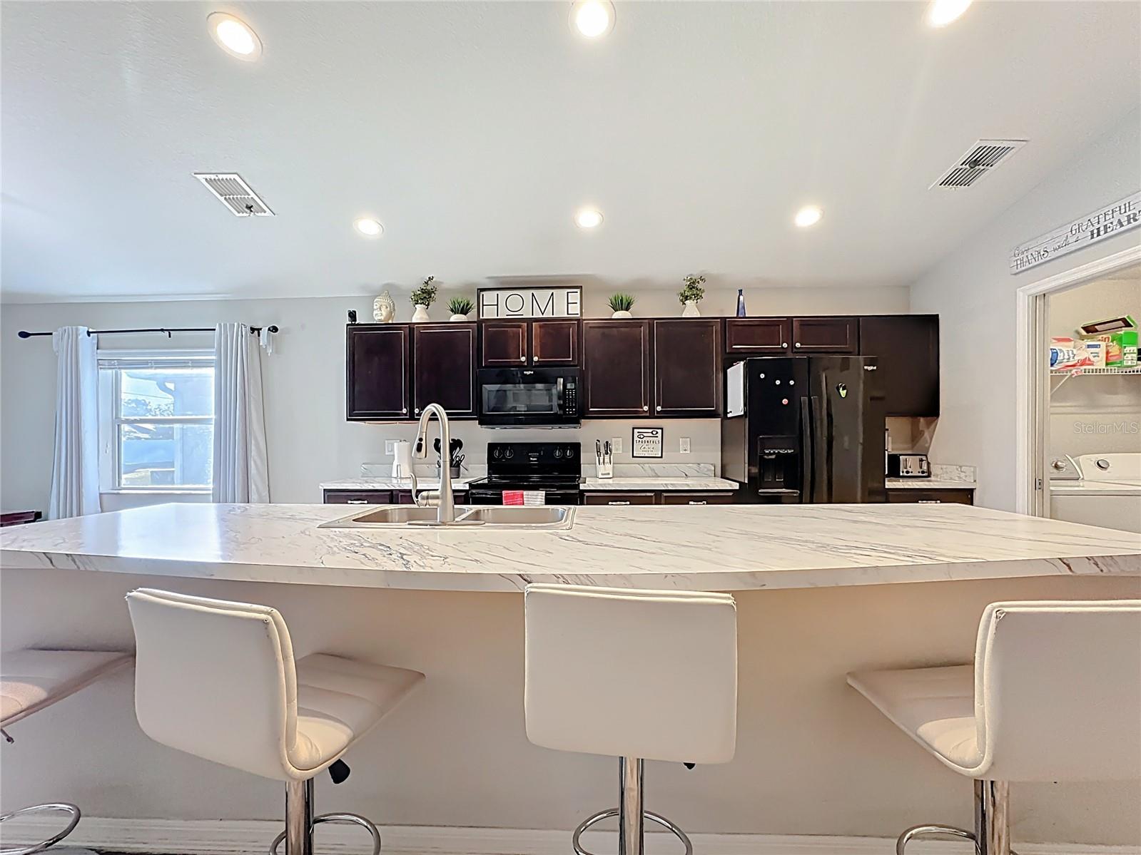 Image 30 of 63 For 389 St Georges Circle