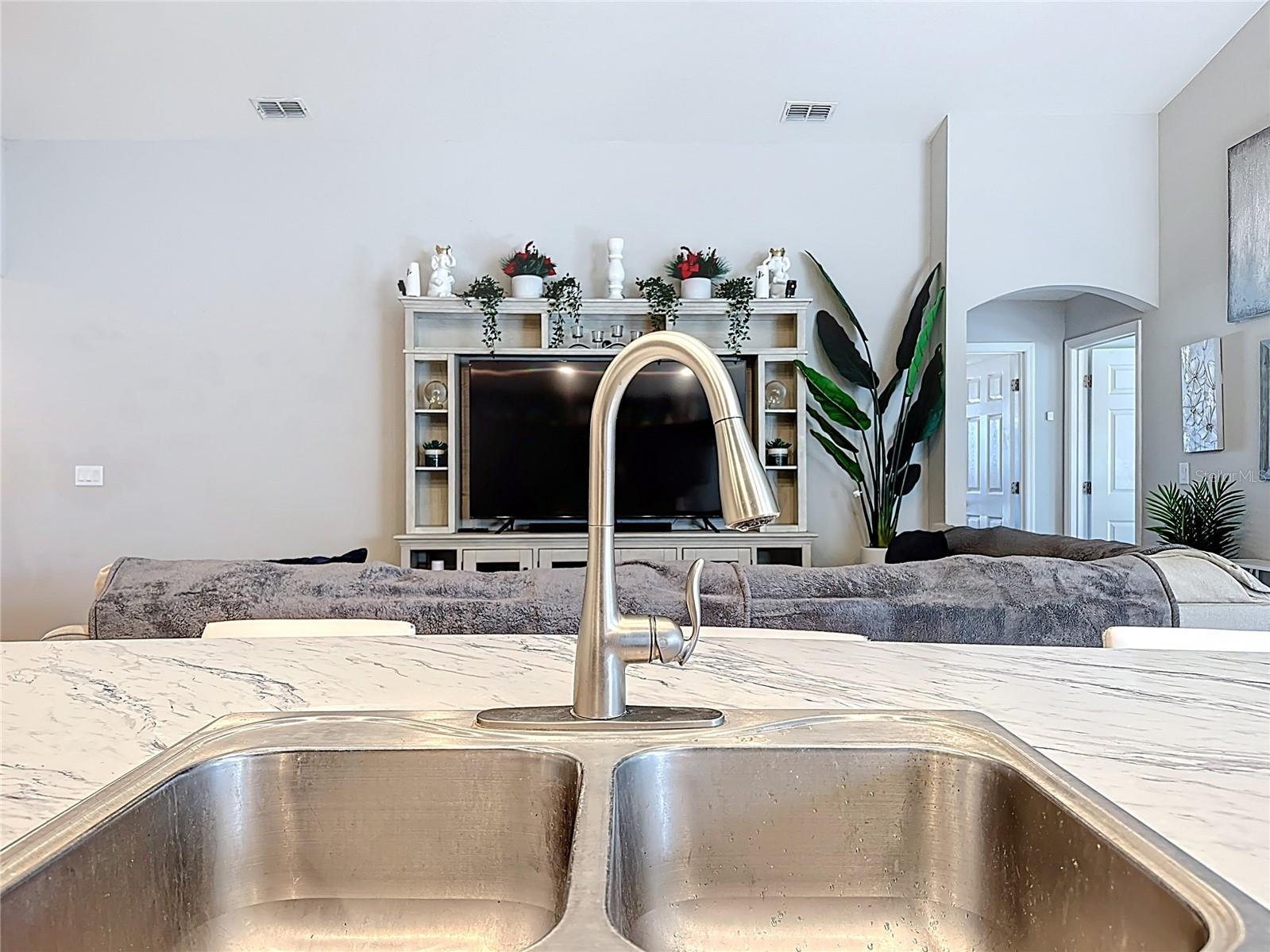 Image 33 of 63 For 389 St Georges Circle