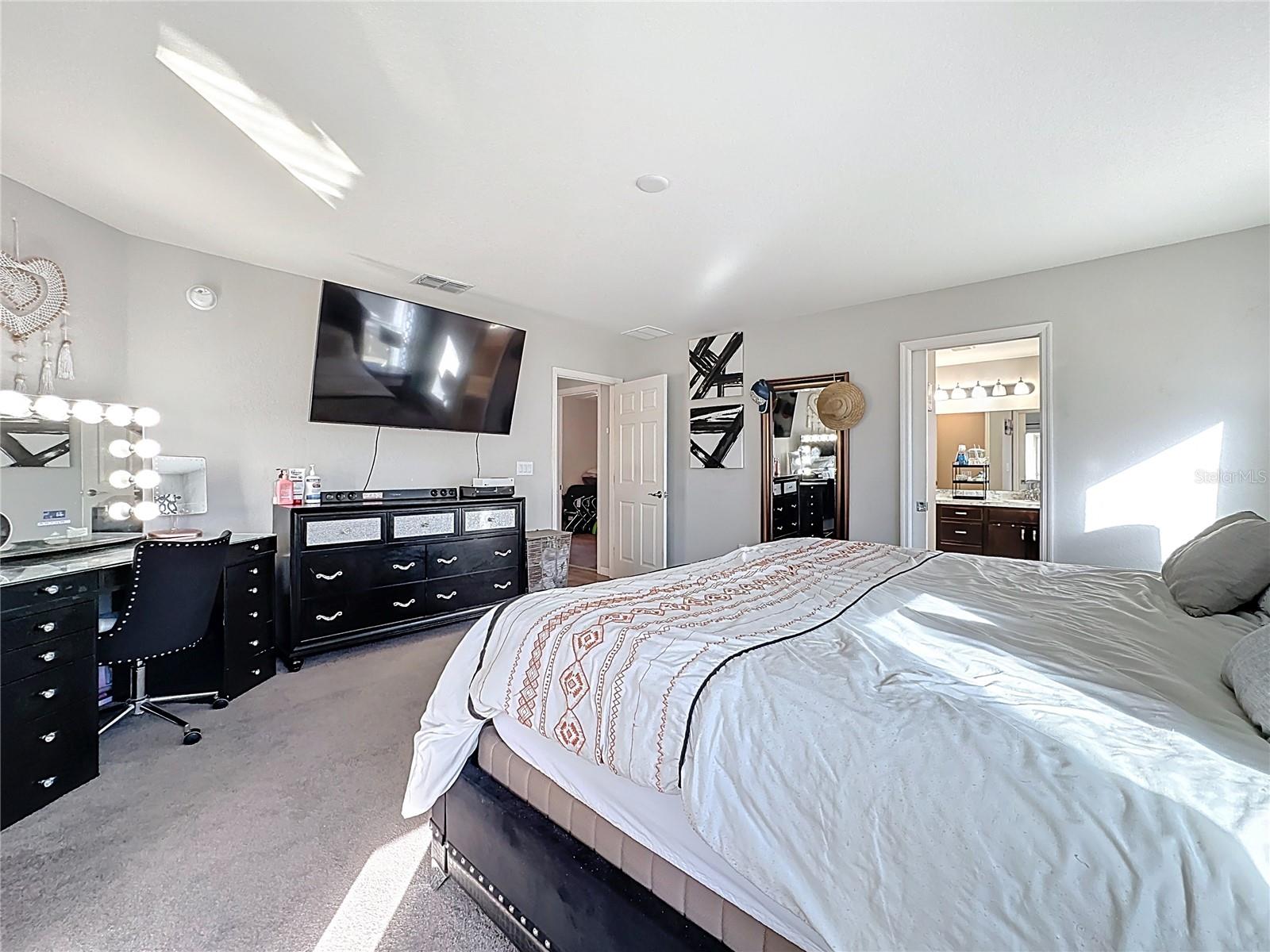 Image 55 of 63 For 389 St Georges Circle