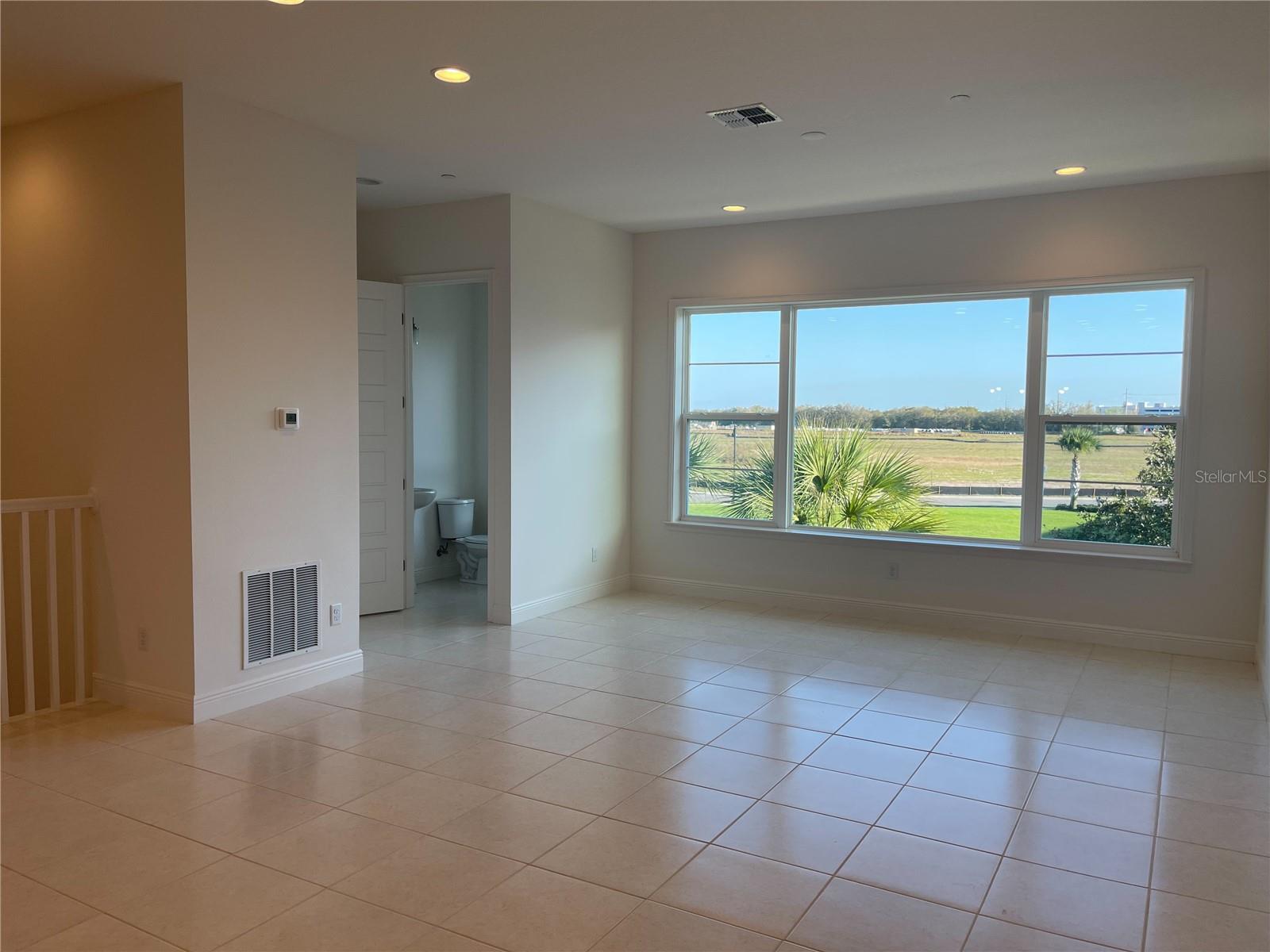 Image 11 of 27 For 10090 Sunnifa Alley