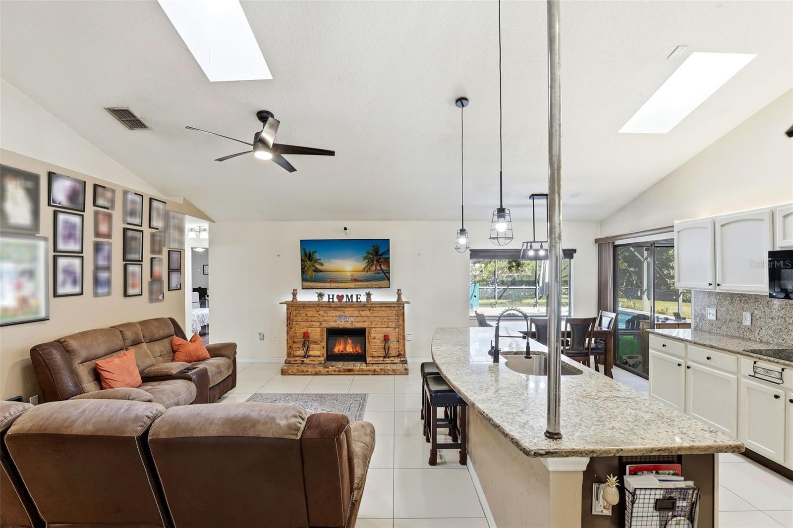 Image 17 of 36 For 2350 Sweetwater Boulevard