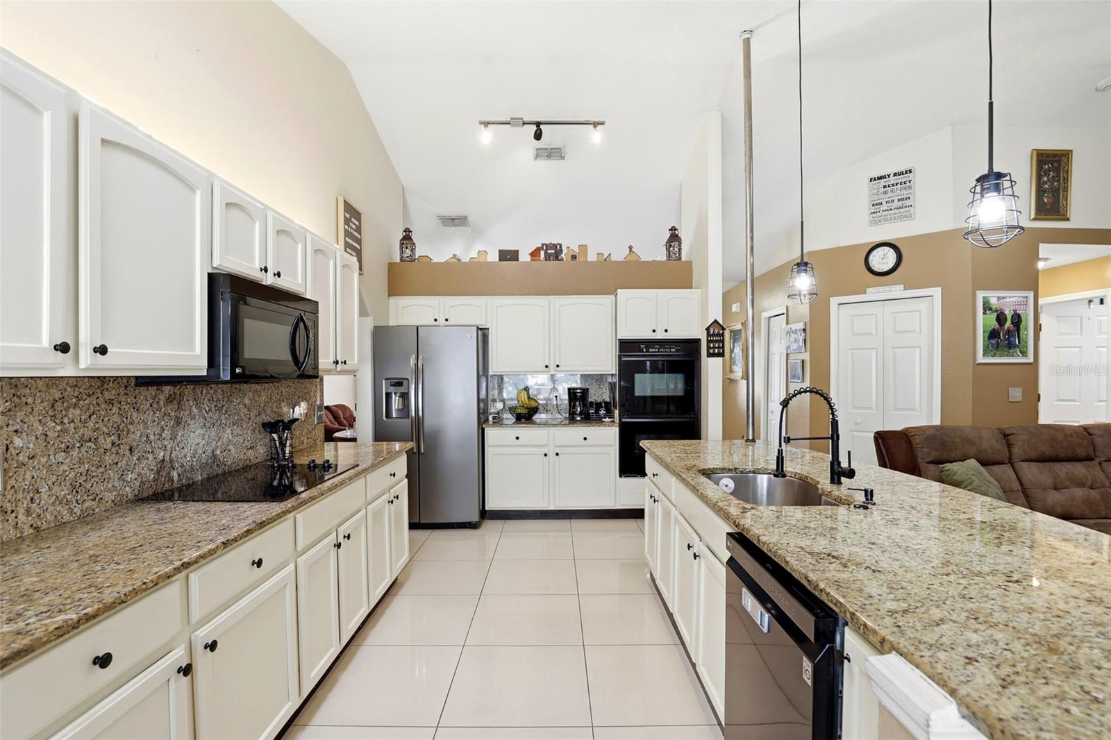 Image 18 of 36 For 2350 Sweetwater Boulevard