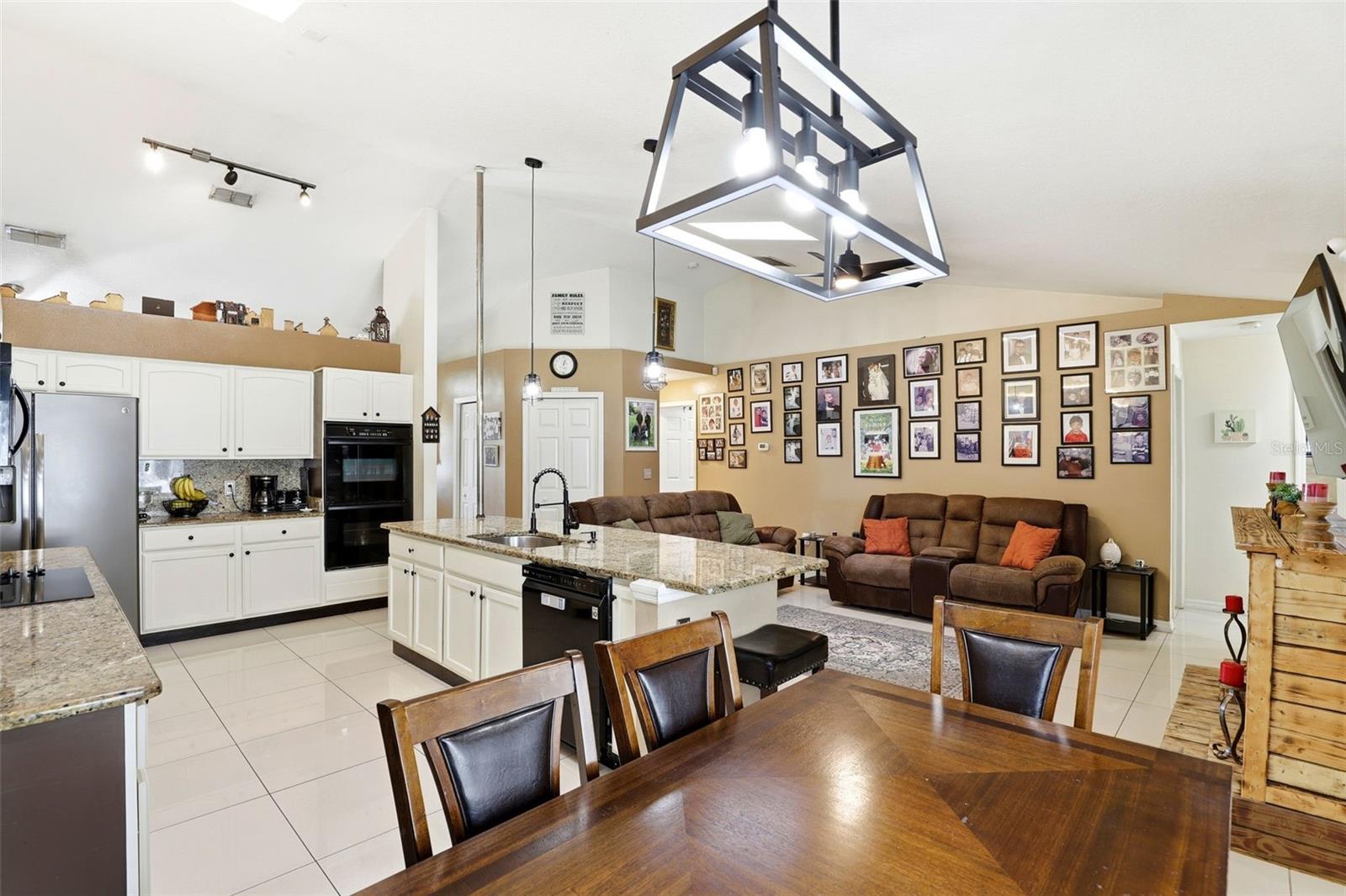 Image 23 of 36 For 2350 Sweetwater Boulevard