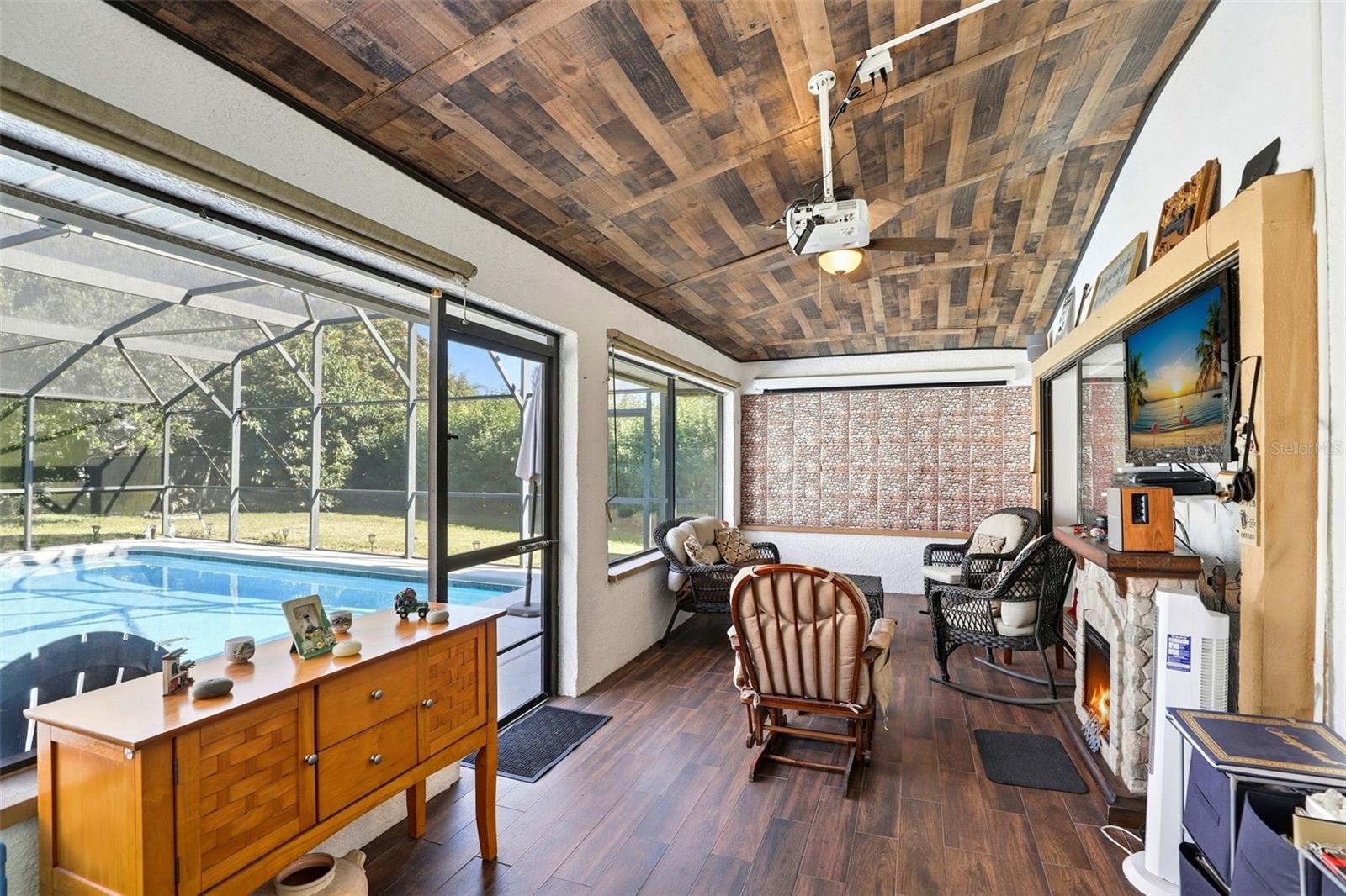 Image 25 of 36 For 2350 Sweetwater Boulevard