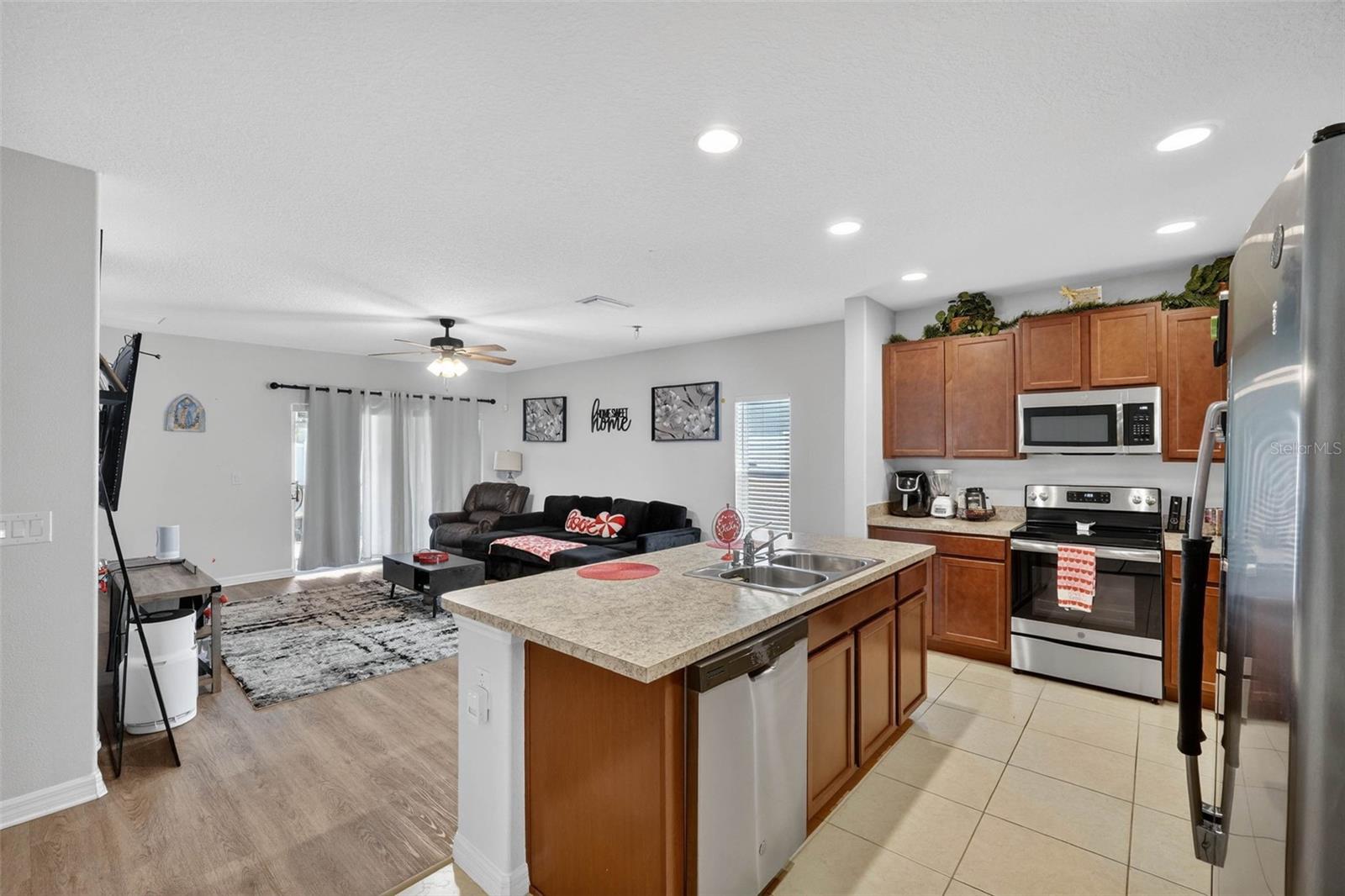 Image 10 of 55 For 983 Benjamin Trail