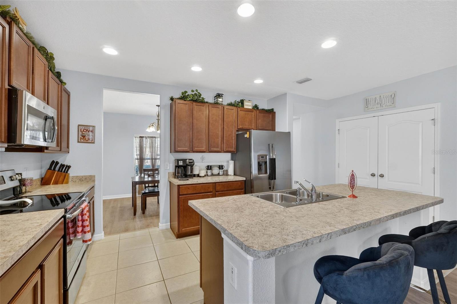 Image 17 of 55 For 983 Benjamin Trail