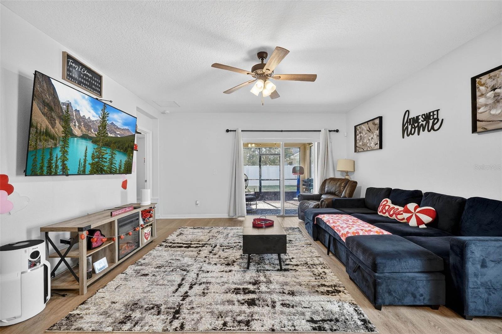 Image 20 of 55 For 983 Benjamin Trail