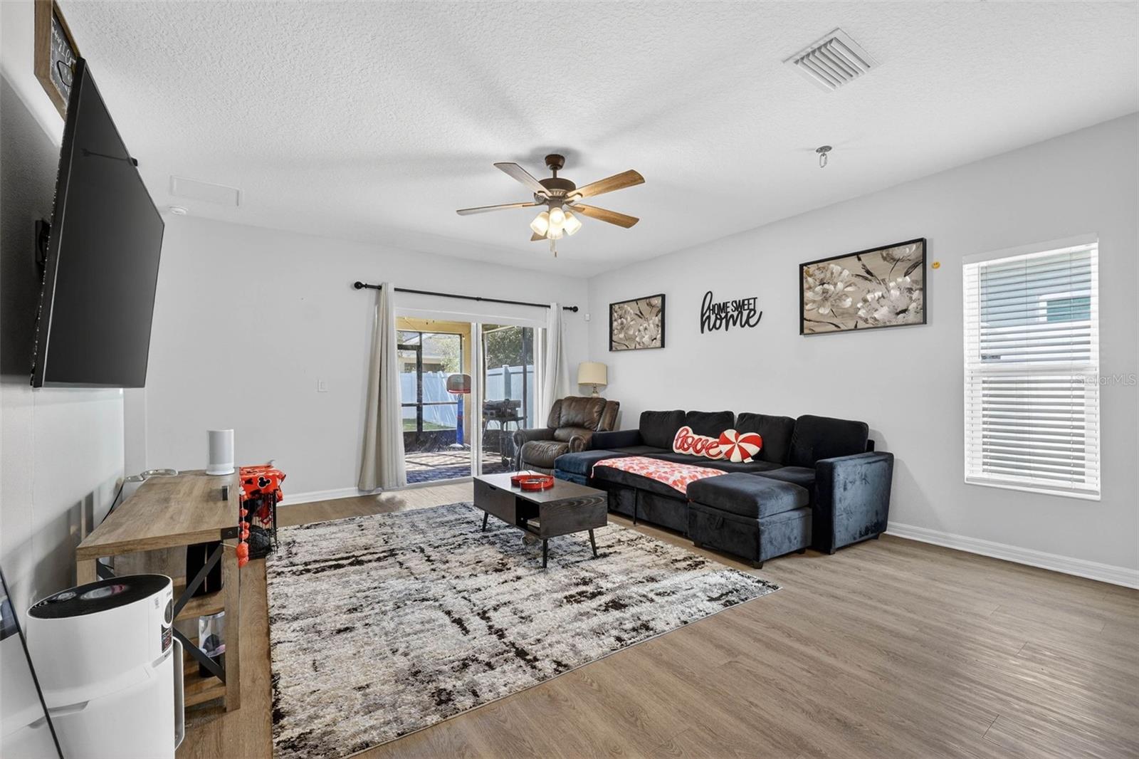 Image 21 of 55 For 983 Benjamin Trail