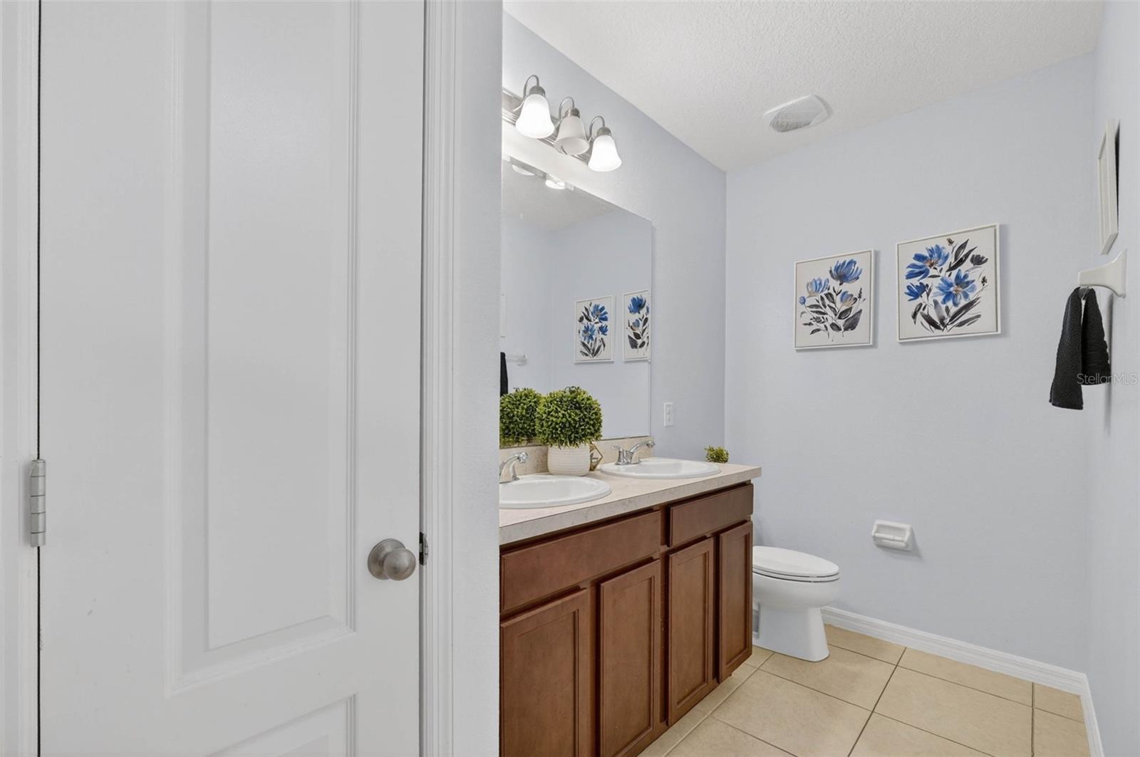 Image 34 of 55 For 983 Benjamin Trail