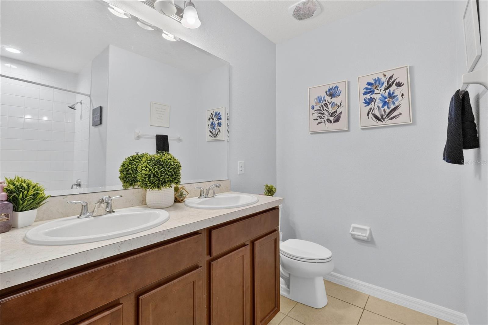 Image 35 of 55 For 983 Benjamin Trail