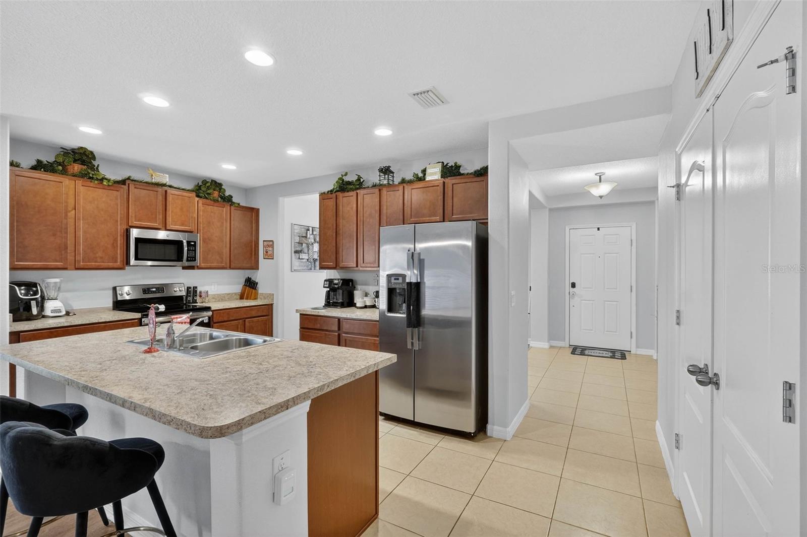 Image 9 of 55 For 983 Benjamin Trail