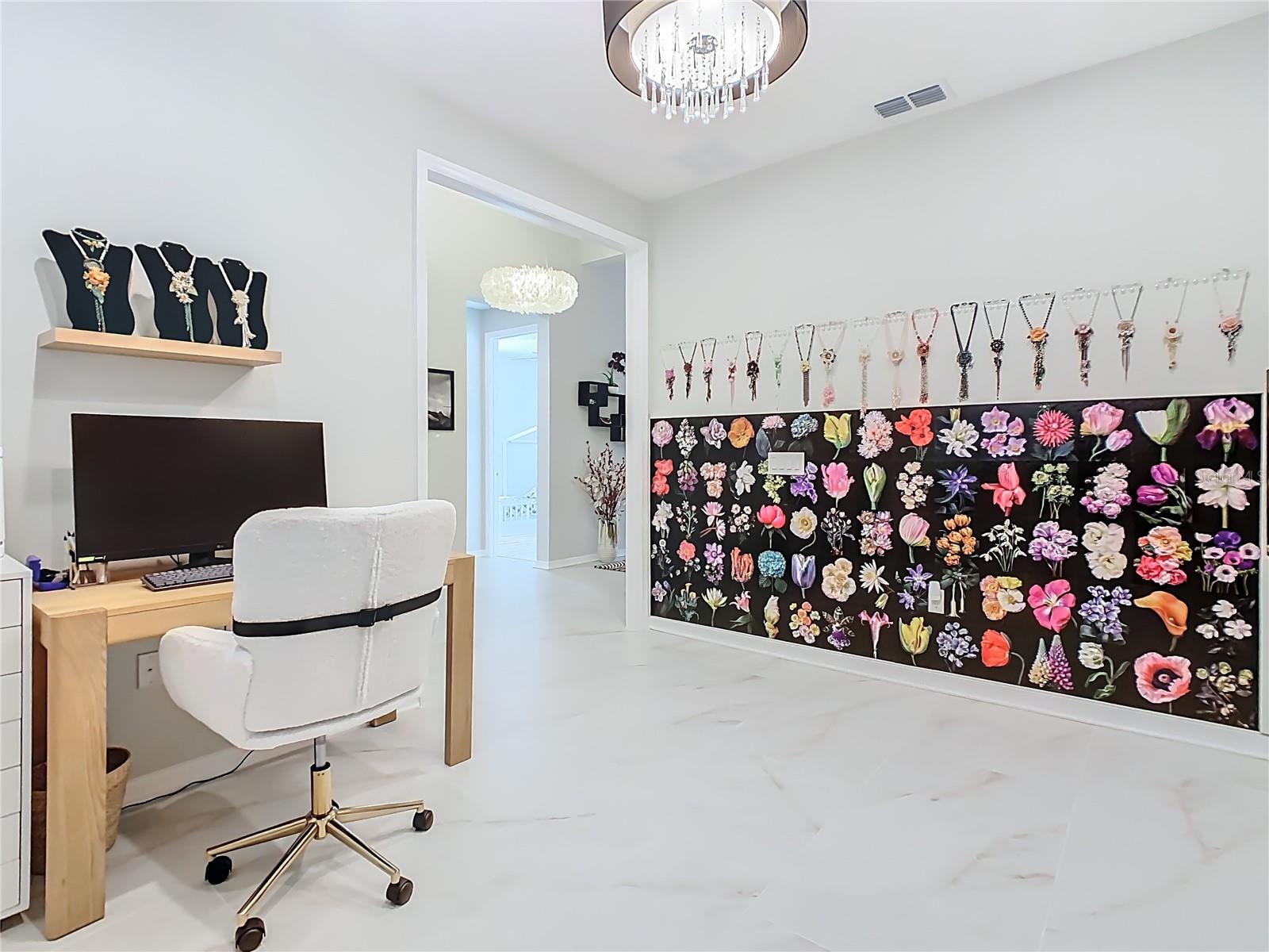 Image 17 of 86 For 790 Carmel Lane