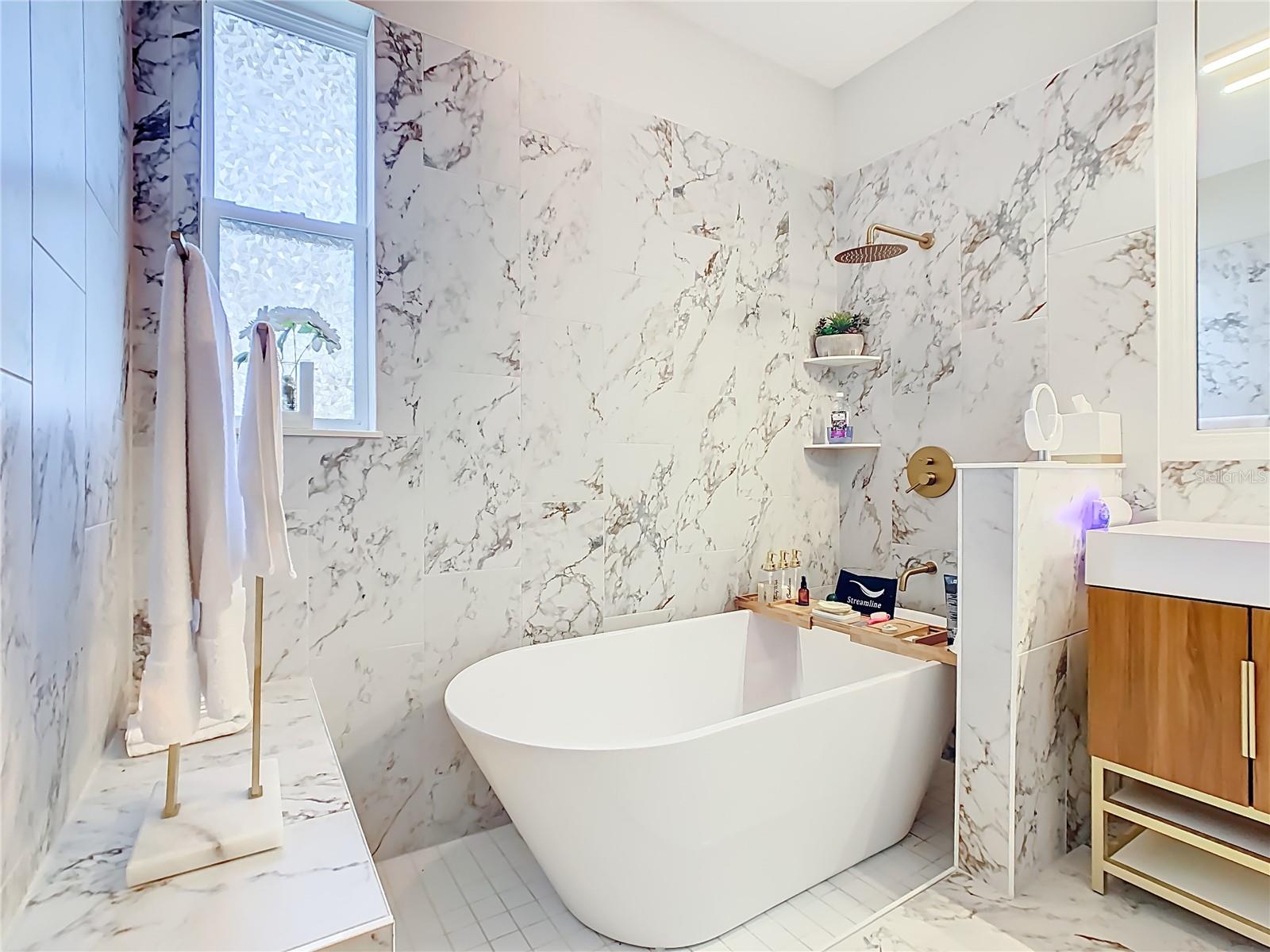 Image 25 of 86 For 790 Carmel Lane