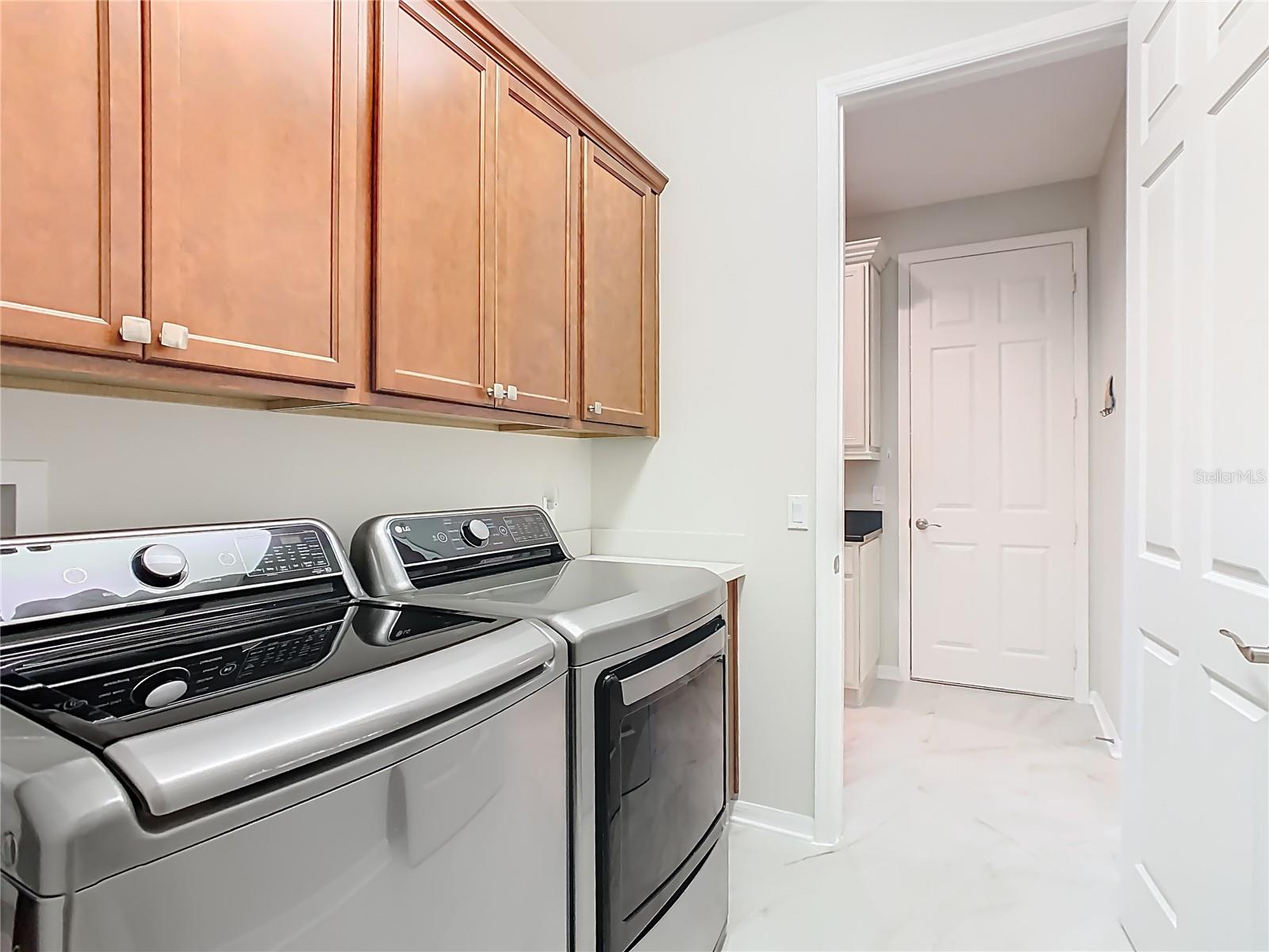 Image 42 of 86 For 790 Carmel Lane