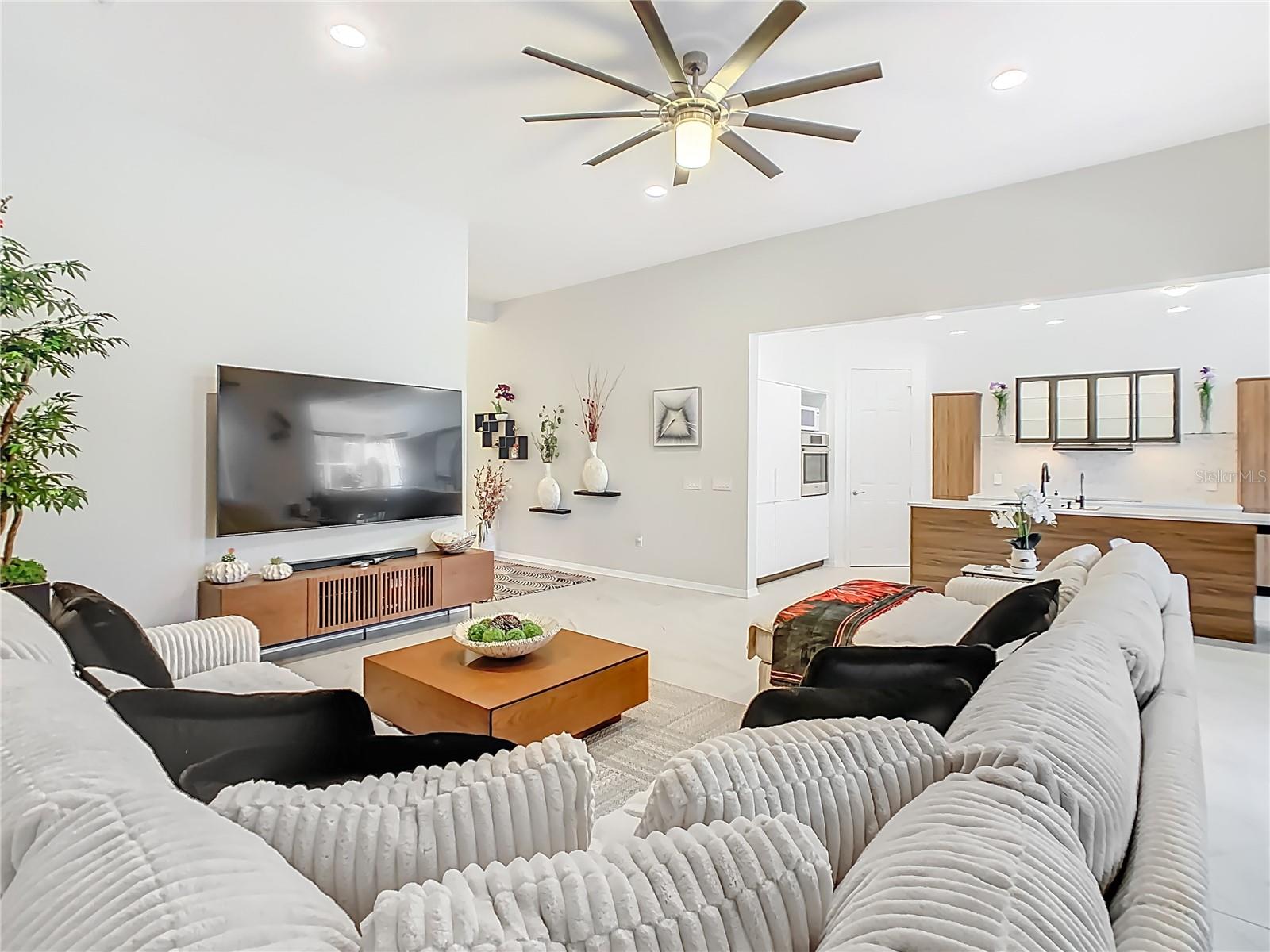 Image 5 of 86 For 790 Carmel Lane