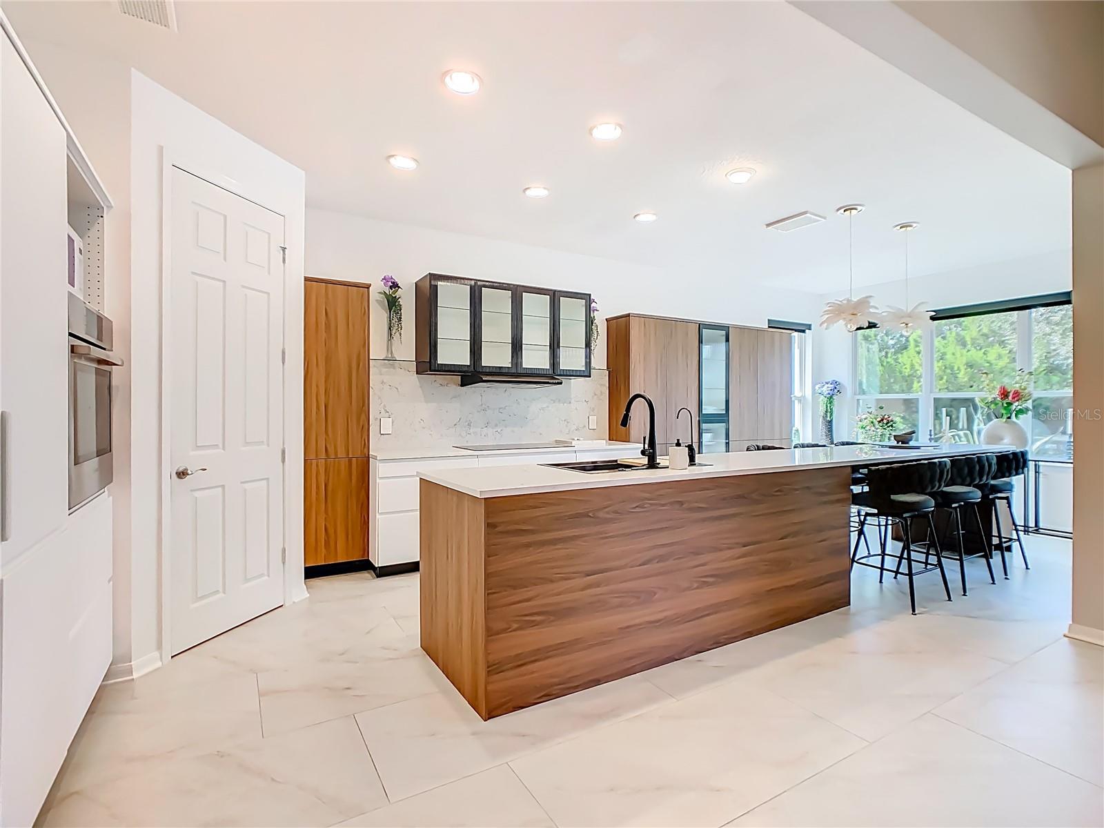 Image 8 of 86 For 790 Carmel Lane